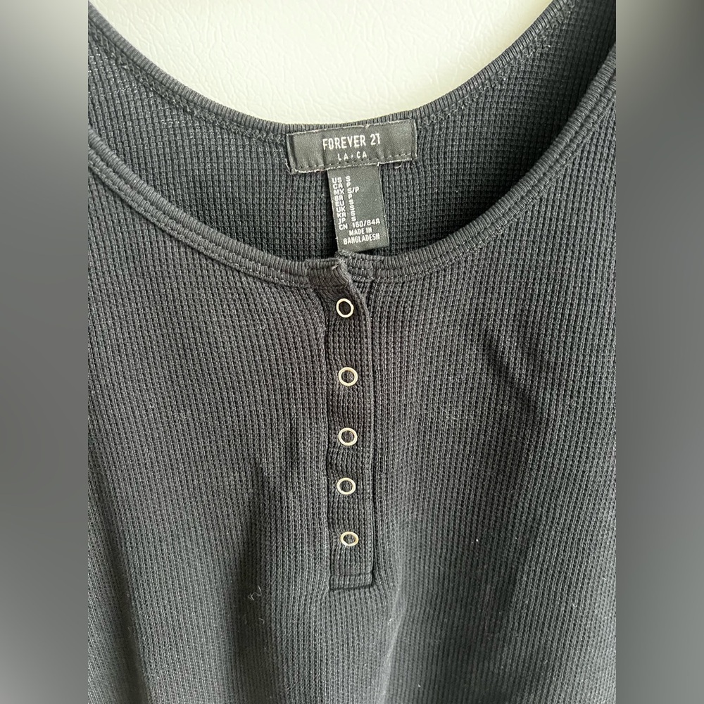 CLEARANCE Women’s Black Waffle Knit Tank Top - Picture 7 of 7